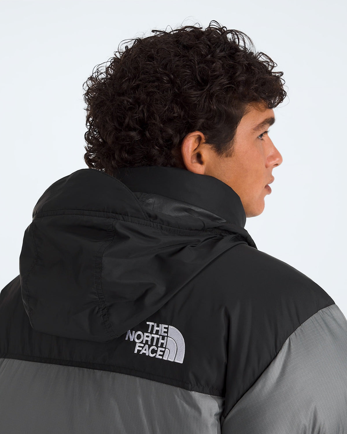 The North Face Men's 1996 Retro Nuptse Jacket in Smoked Pearl